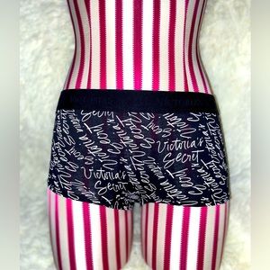 𝅺VICTORIA'S secret panty Victoria secret logo name medium vs boyleg